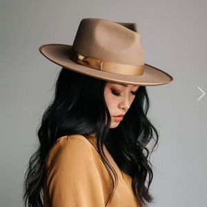 Gigi Pip Monroe Rancher in Brown